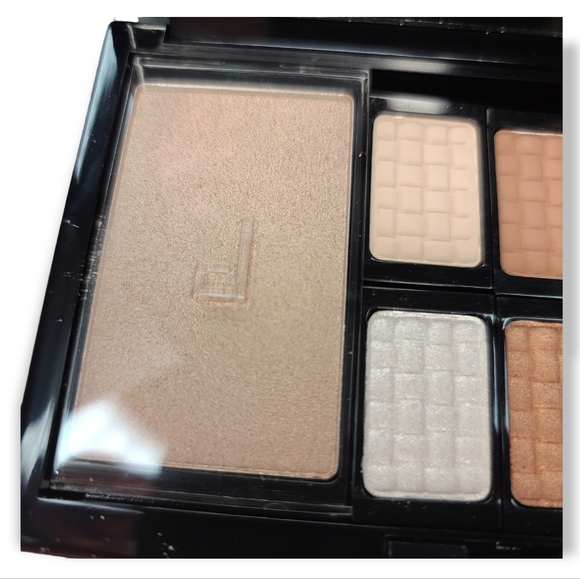 Doucce Freematic Eyeshadow Pro Palette - Picture 10 of 16